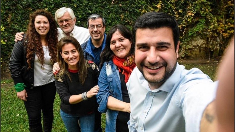 Cleri junto a los primeros candidatos del Frente de Todos.