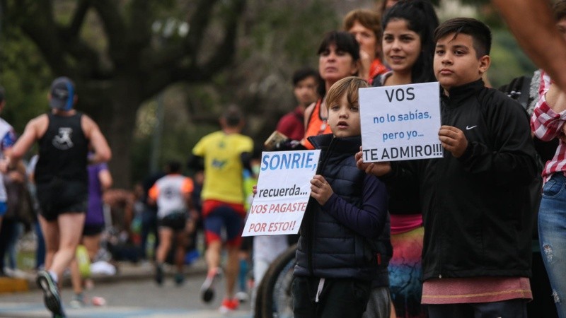 Postales de la 18ª Maratón Internacional de la Bandera en Rosario. 