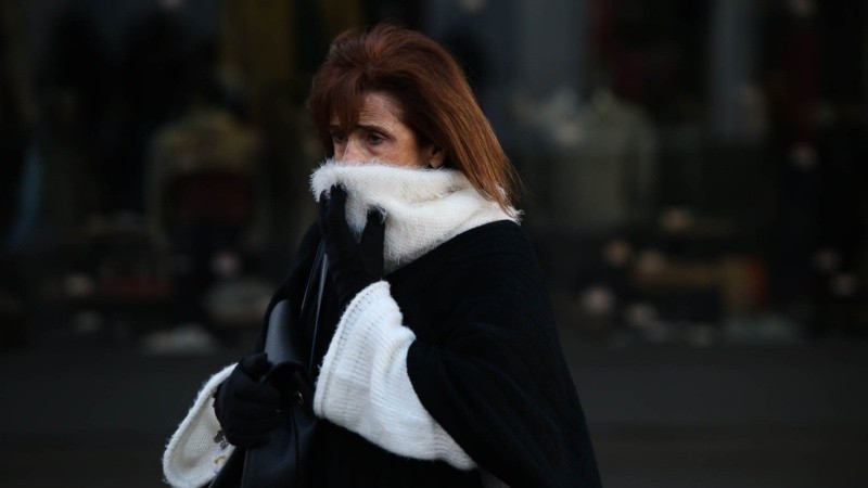 El frío se hizo sentir en la mañana rosarina.