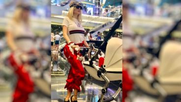 Vicky Xipolitakis, en su "primera salida" con Salvador Uriel.