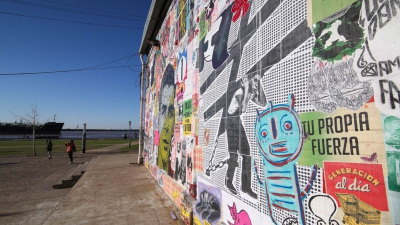 Así quedaron las dos paredes intervenidas por artistas de todo el país en los galpones del CEC.