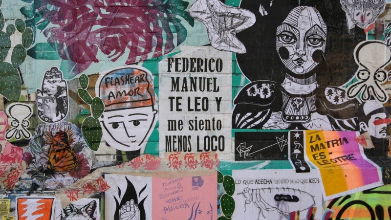 Así quedaron las dos paredes intervenidas por artistas de todo el país en los galpones del CEC.