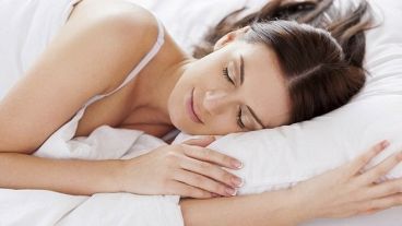 Los expertos recomiendan dormir entre 7 y 9 horas diarias.