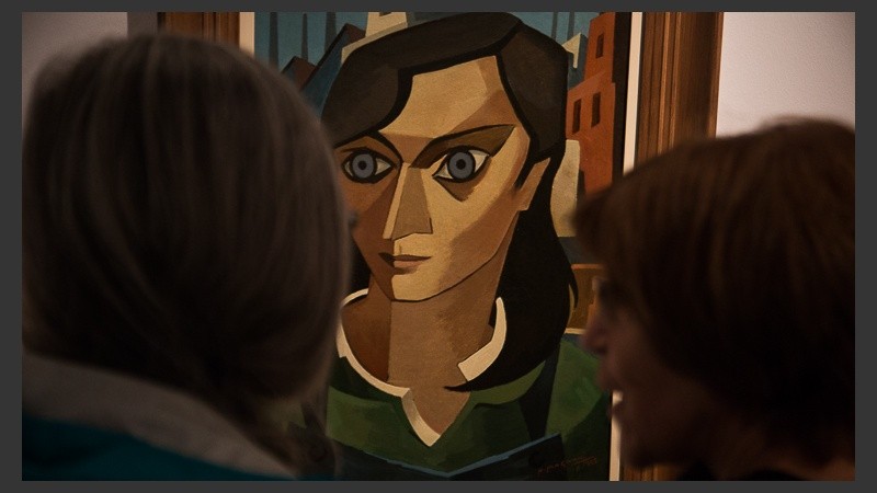 Fotos y objetos que cuentan historias de mujeres y sus trabajos en el frigorífico Swift y el barrio Saladillo.