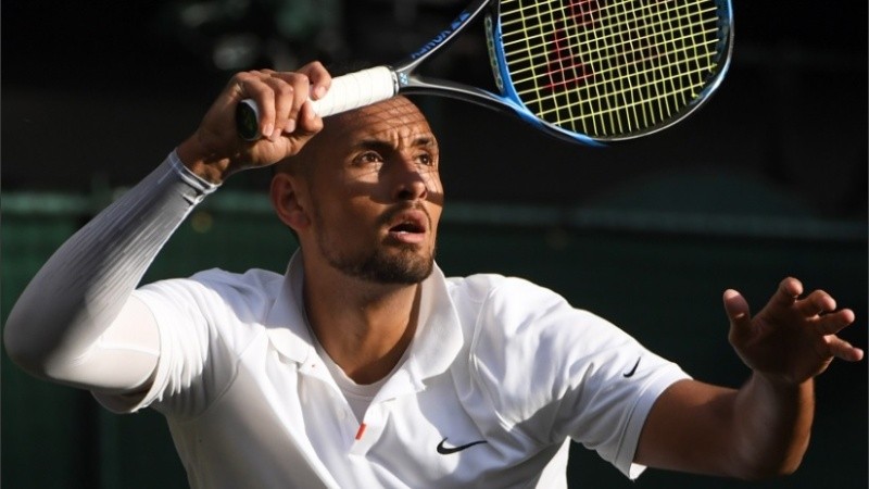 Kyrgios provocó a Nadal y los ingleses lo silbaron.