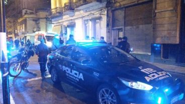 Anoche, a poco de encontrarse sin vida al peluquero.