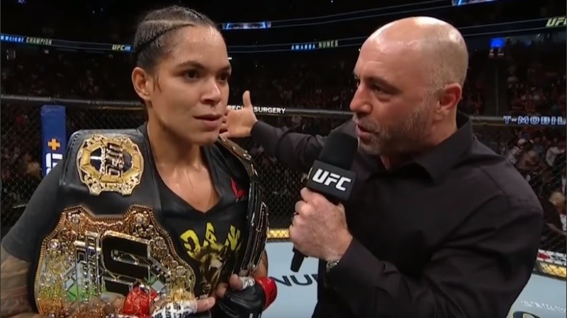 Amanda Nunes es cuatro veces campeona de la categoría.