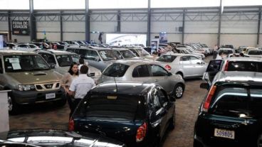 Además, la CCA destacó que en el primer semestre, la caída se redujo a 6,9%.