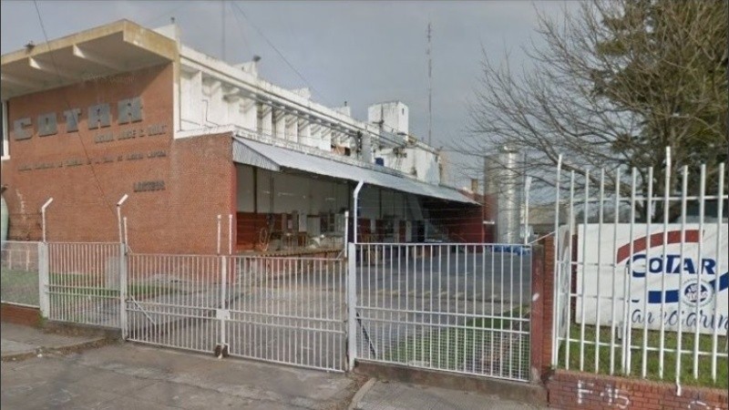 El ingreso a la planta por calle Humberto Primo.