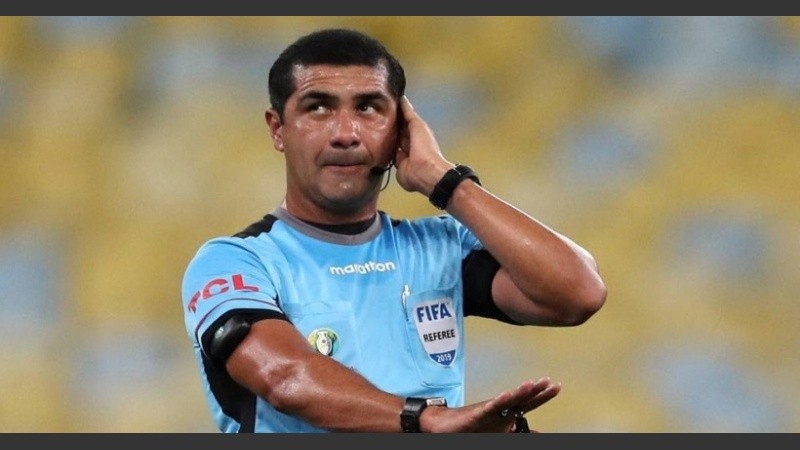 Zambrano habló del VAR y aumentó la polémica por Brasil-Argentina. 