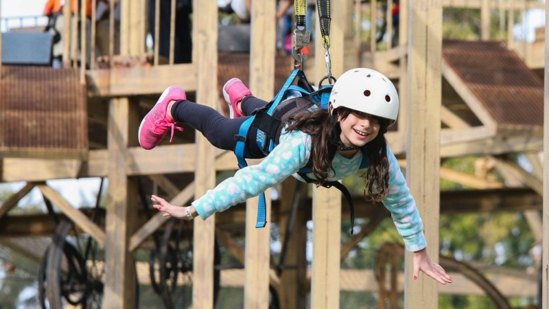 Arrancaron las vacaciones: chicos y chicas de todas las edades disfrutaron este martes feriado de las propuestas que ofrece la ciudad.