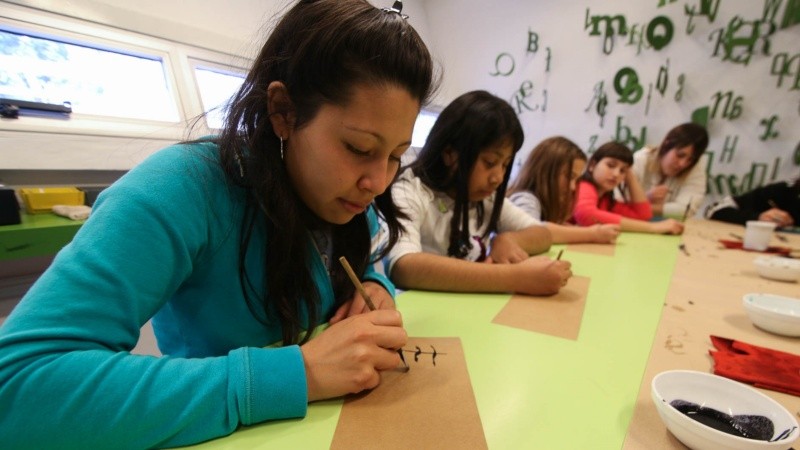Arrancaron las vacaciones: chicos y chicas de todas las edades disfrutaron este martes feriado de las propuestas que ofrece la ciudad.