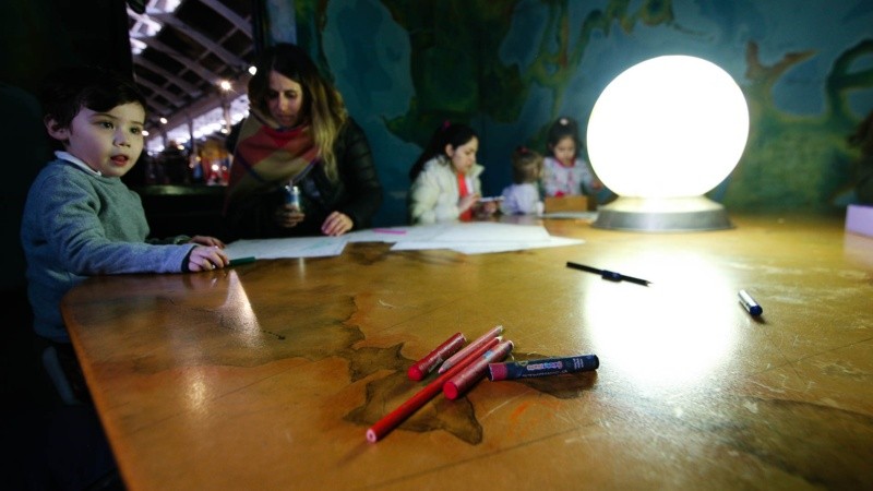 Arrancaron las vacaciones: chicos y chicas de todas las edades disfrutaron este martes feriado de las propuestas que ofrece la ciudad.