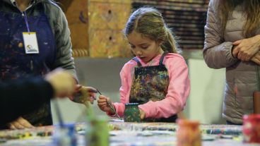 Arrancaron las vacaciones: chicos y chicas de todas las edades disfrutaron este martes feriado de las propuestas que ofrece la ciudad.