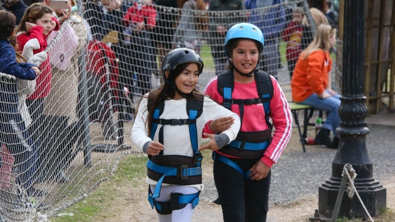 Arrancaron las vacaciones: chicos y chicas de todas las edades disfrutaron este martes feriado de las propuestas que ofrece la ciudad.