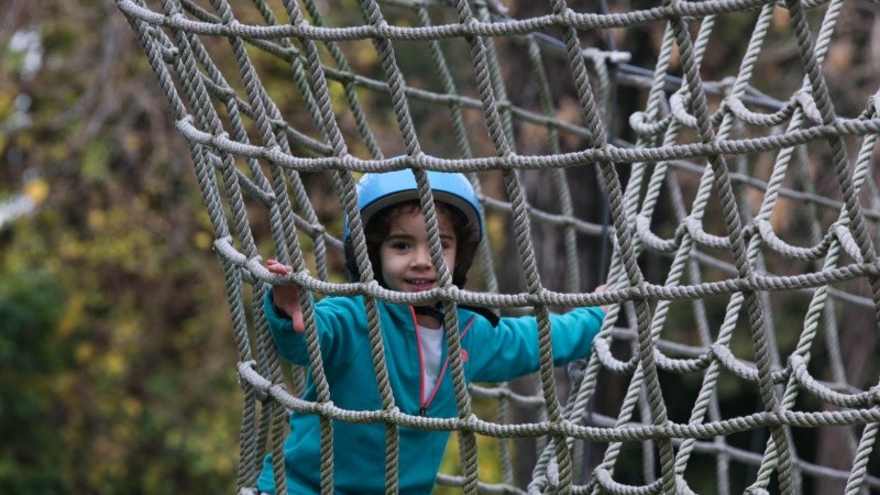 Arrancaron las vacaciones: chicos y chicas de todas las edades disfrutaron este martes feriado de las propuestas que ofrece la ciudad.