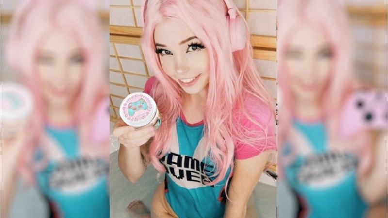 Belle Delphine, en la plenitud de su bañera.