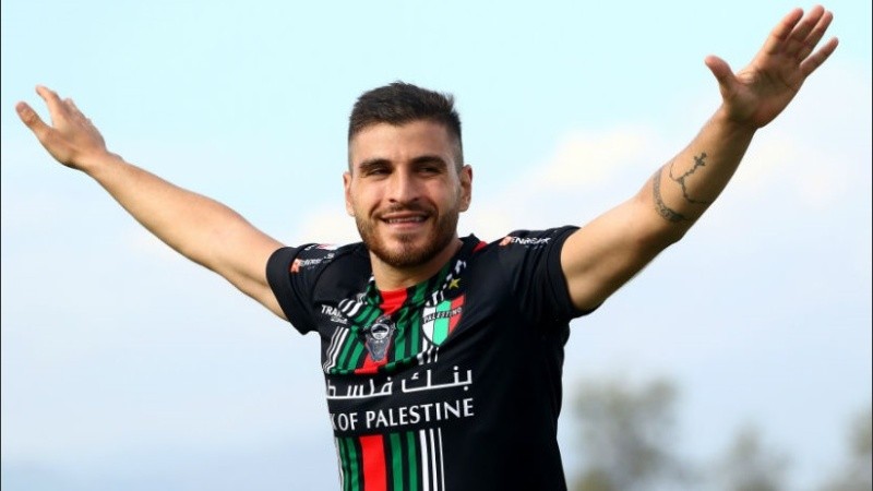 Fernández es una de las figuras de Palestino de Chile.