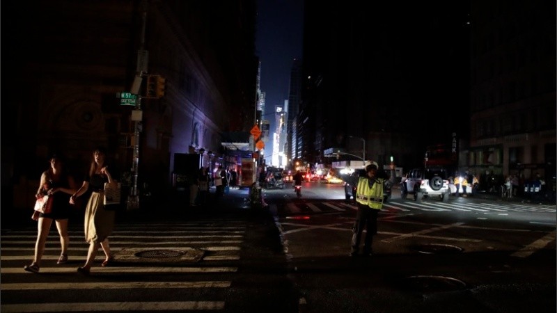 Una postal impensada: las calles de Manhattan, a oscuras