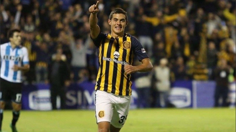 El volante mostró sus ganas de seguir en el Canalla.