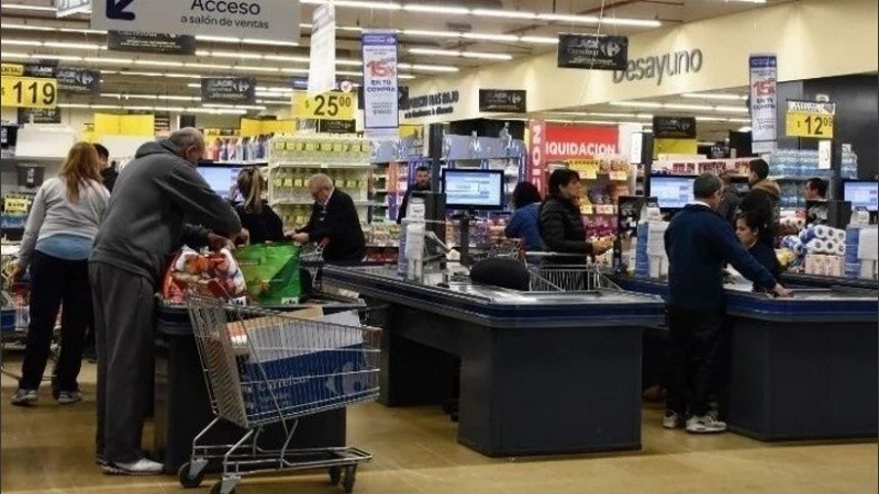 Los precios subieron un 2,7 por ciento en junio, según el Indec.