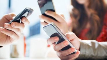 Las empresas operadoras del servicio móvil deberán generar acuerdos comerciales para respetar los precios locales de cada usuario que viaje dentro del Mercosur.