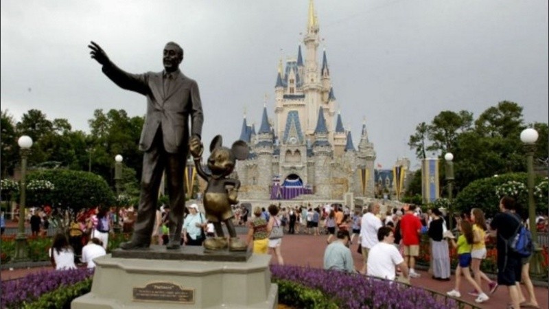 Se ve que en Disneylandia no hay felicidad para todos.