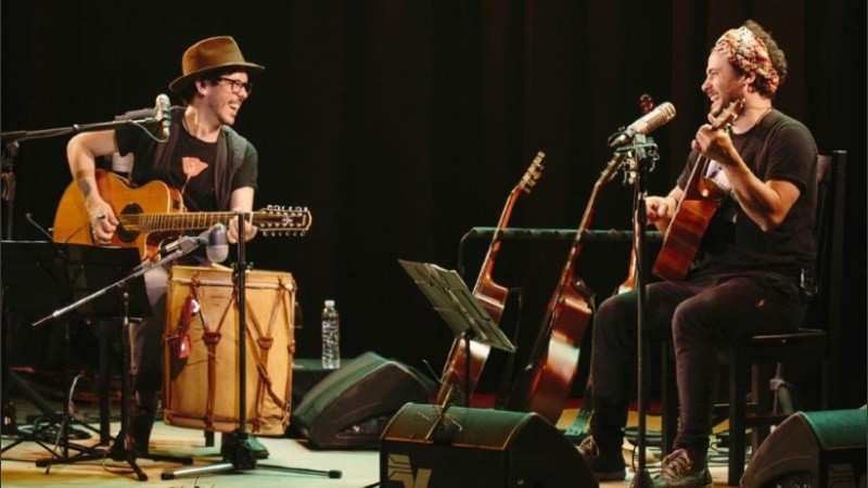 Raly Barrionuevo y Lisandro Aristimuño.