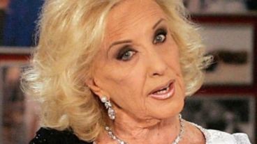 "Yo no creí vivir para ver que sean candidatos personajes que están en la cárcel", dijo Mirtha Legrand.