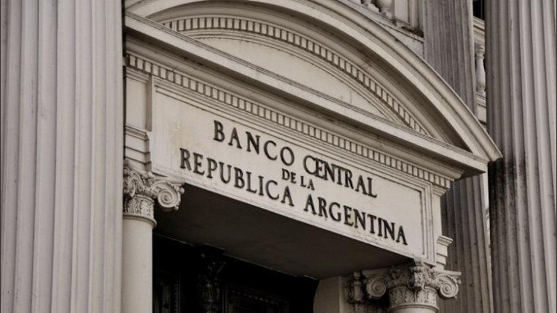 El BCRA estudiará mecanismos para mitigar los efectos negativos del mecanismo de créditos UVA atendiendo al criterio del esfuerzo compartido entre acreedor y deudor.