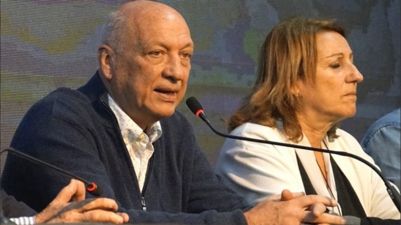 El comunicado lleva las firmas de Bonfatti y Fein, entre otros. 