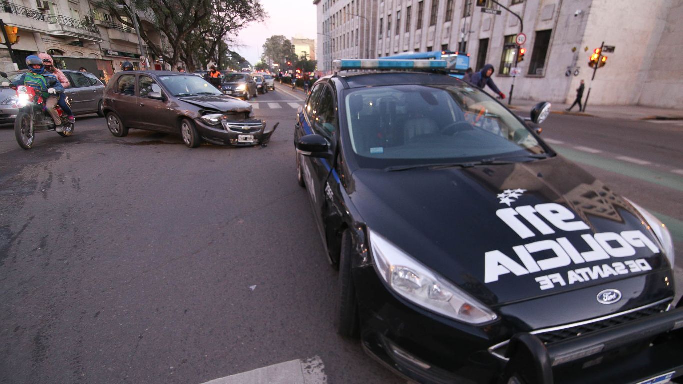 Oficial: cuatro de cada diez autos de la Policía de Santa Fe están fuera de servicio