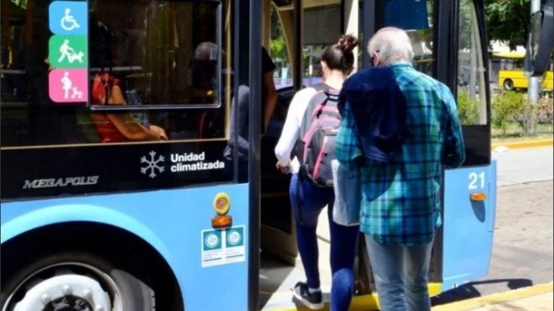 El boleto integrado entró en vigencia a partir de este martes en el transporte urbano de Rosario.