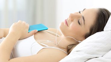 Investigadores han examinado qué tipos de música pueden relajar a los pacientes y cuánto.