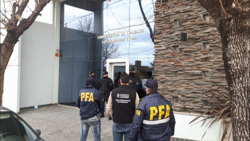 Más de 30 allanamientos en la región.