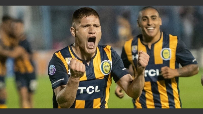Gil celebra su gol en Tucumán.