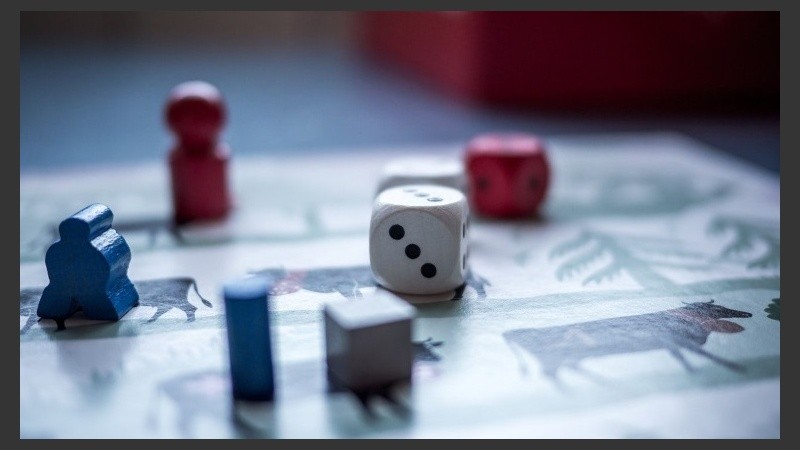 Jugando los niños pueden aprender valores y contenidos de diversas áreas.