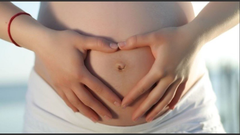 Existen varias maneras simples y efectivas para ayudar a mejorar las probabilidades de concebir de una pareja.