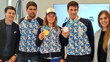 Podoroska y Bagnis, con sus medallas.