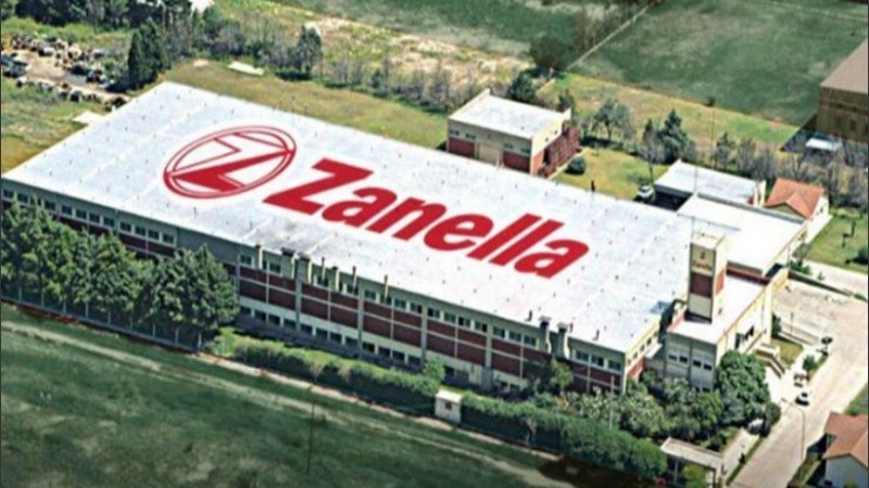La planta ensambladora de motos de Zanella está situada en Cruz del Eje, 100 kilómetros al norte de la capital cordobesa.