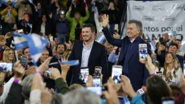 Macri y Angelini este lunes en el acto en el club Banco Nación.