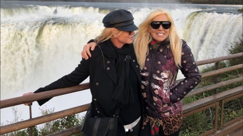 Susana en Cataratas con su hija. 