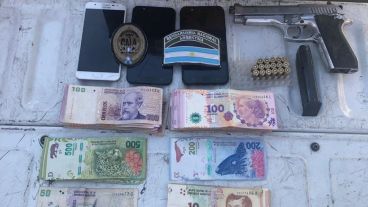 Los elementos secuestrados en el operativo.