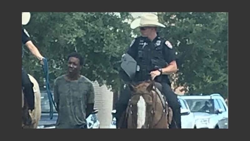 La foto causó indignación entre la población y en las redes sociales.
