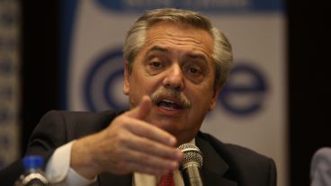 Fernández: "La Argentina tiene alternativa, el gobierno propone lo mismo".