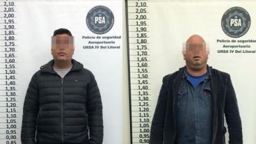 El policía y el letrado fueron arrestados por la PSA.