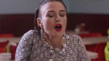 La actriz Keira Knightley en pose orgásmica.