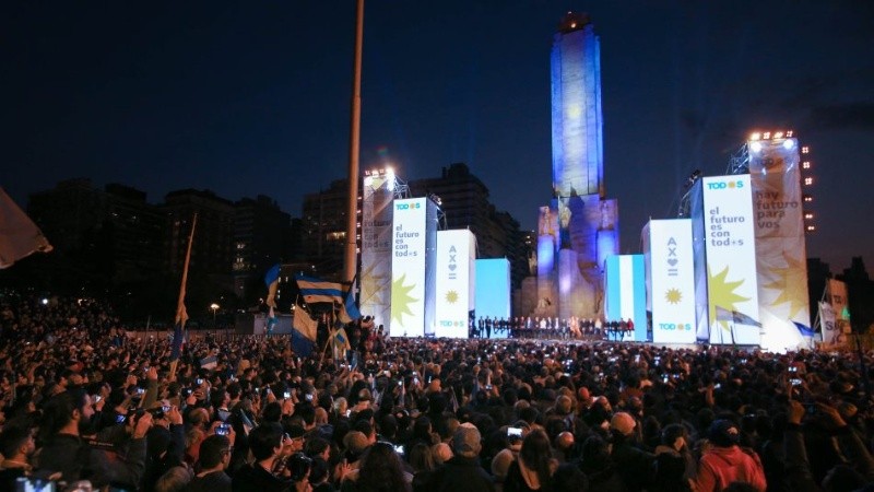 Decenas de miles de personas dijeron presente en Rosario.