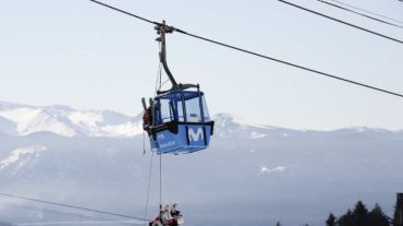 El medio de elevación parte desde la base del cerro Catedral y llega hasta Punta Princesa, cerca de la cumbre.