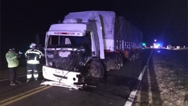 El siniestro vial tuvo lugar a las 3 de este viernes a la altura del kilómetro 325.